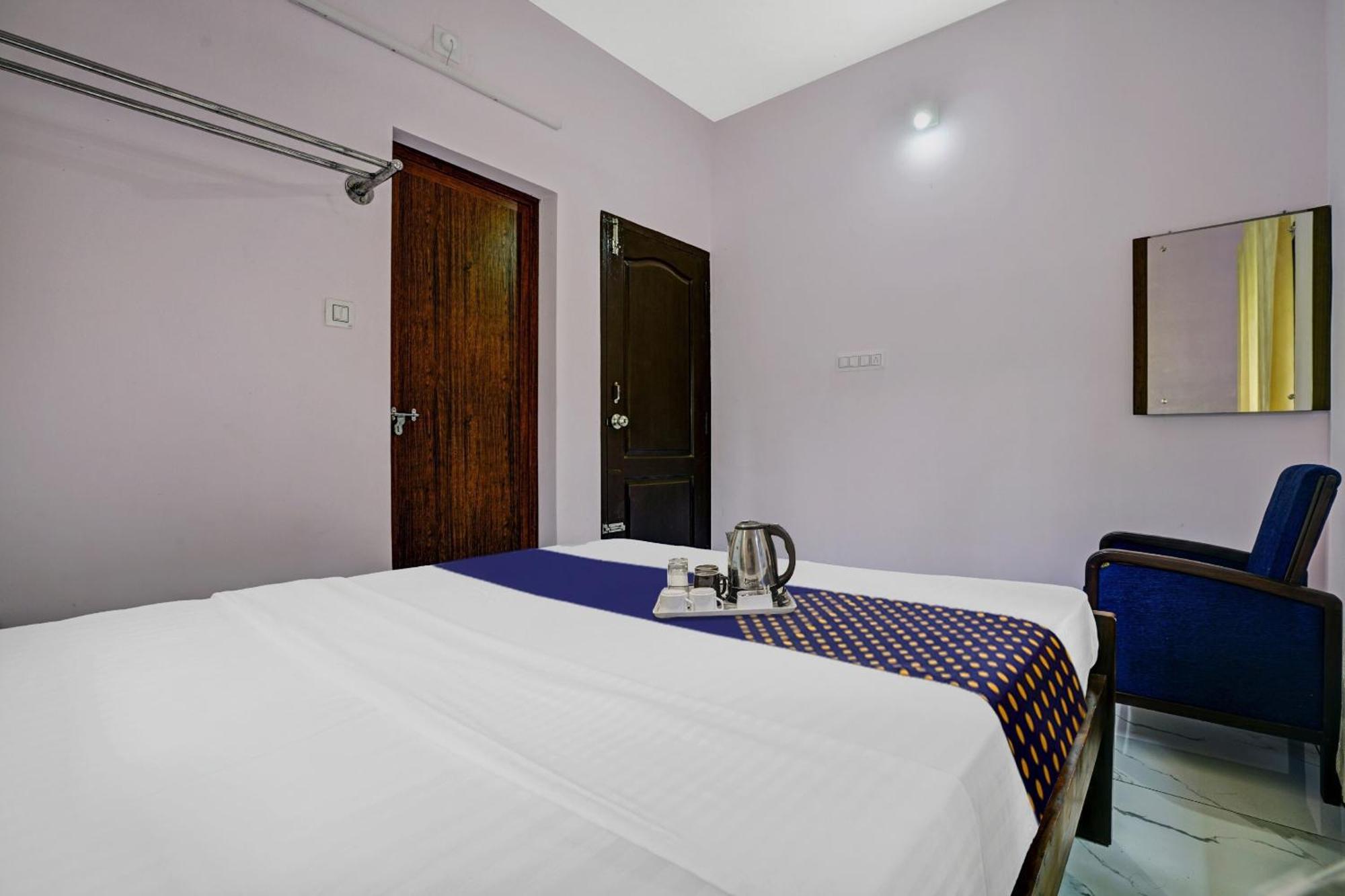 Spot On Shalom Palace Residency Neriyamangalam Екстериор снимка