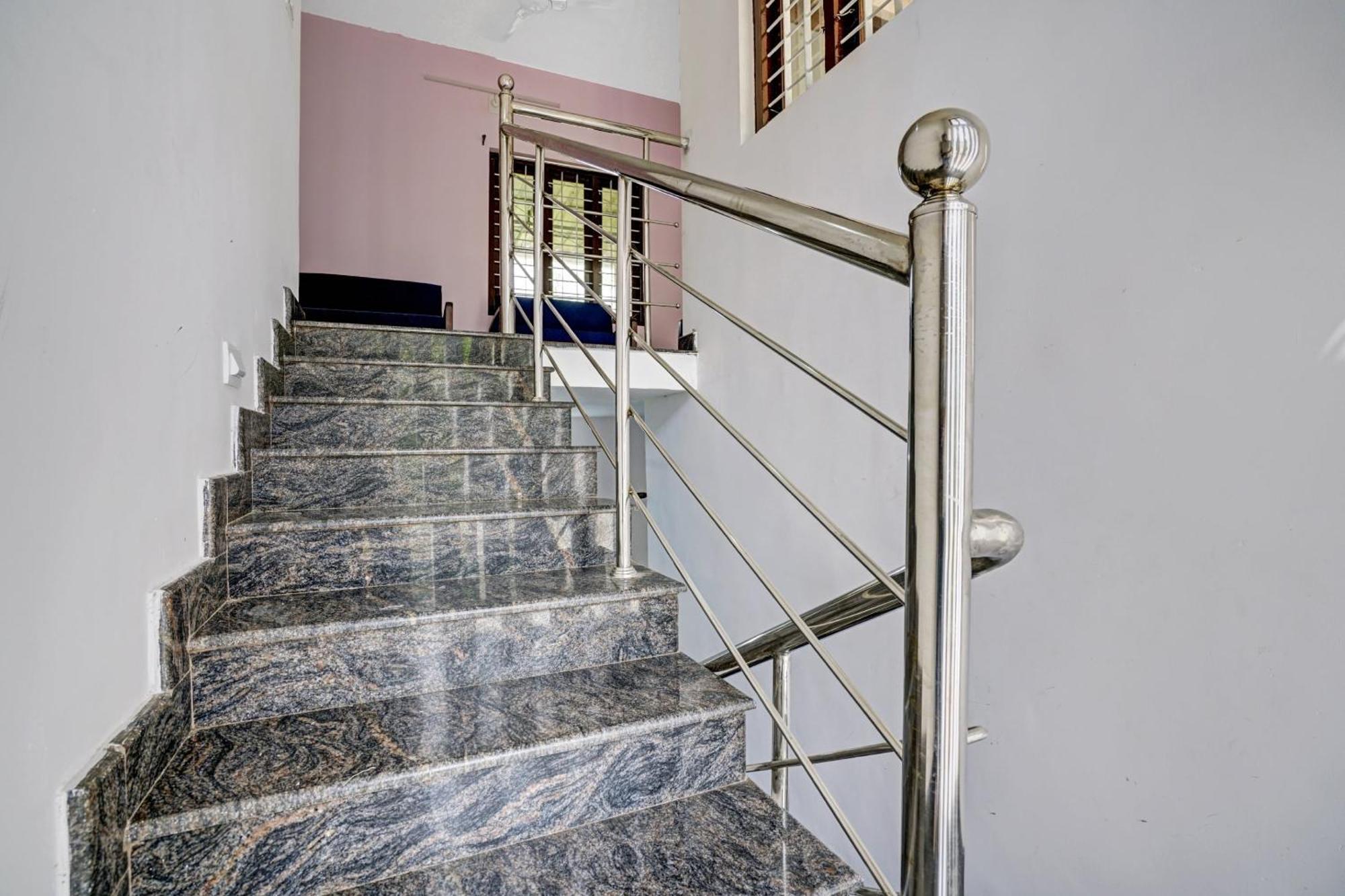 Spot On Shalom Palace Residency Neriyamangalam Екстериор снимка